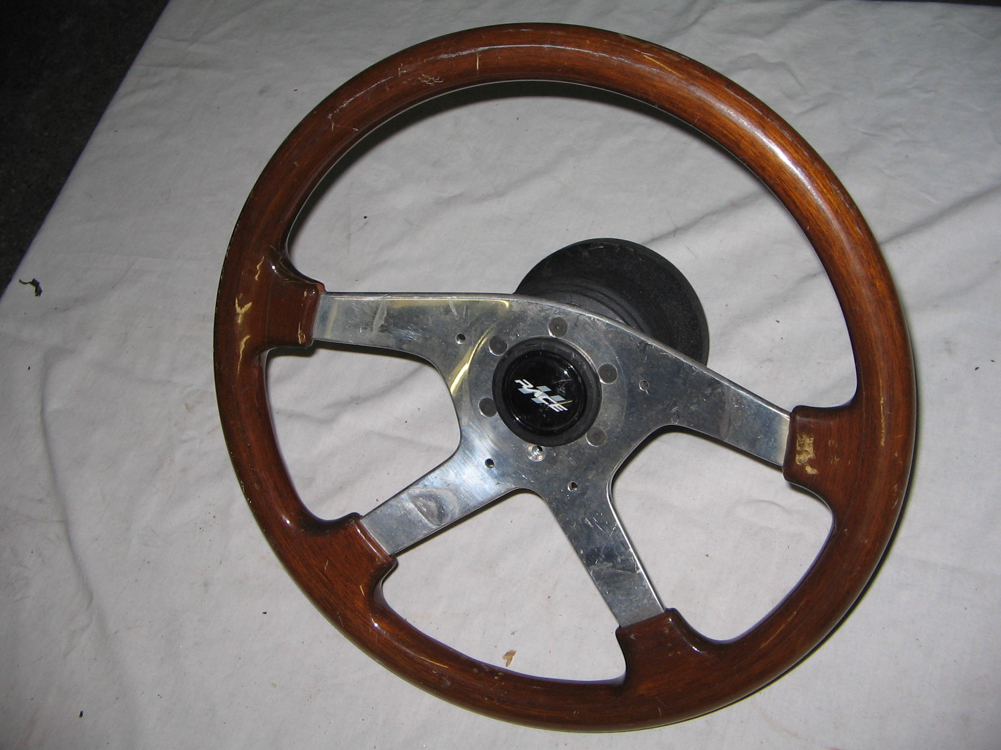 VOLANTE MOMO N.730